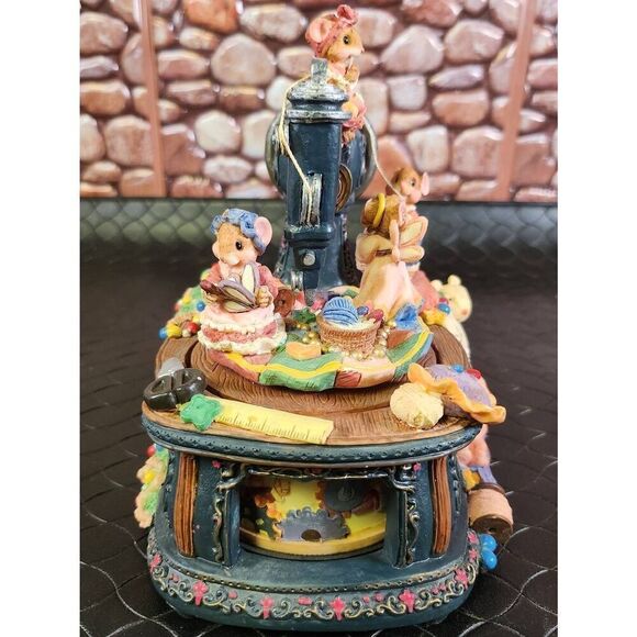 Music Box Sewing Machine Mice - Picture 2 of 10